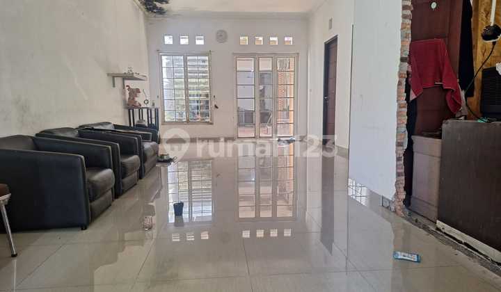 Rumah Dalam Komplek 200 Meter Dari Mall Cinere