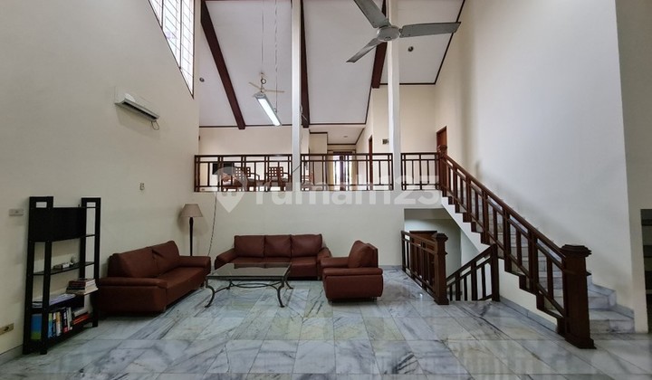 Rumah Bagus 2 Lantai di Kemang Timur, Jakarta Selatan