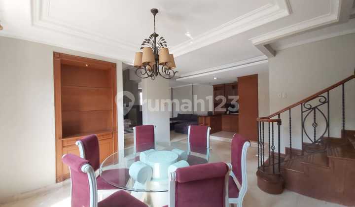 Rumah Siap Huni 2 Lantai di Cilandak, Jakarta Selatan Rumah Siap Huni 2 Lantai di Cilandak, Jakarta Selatan