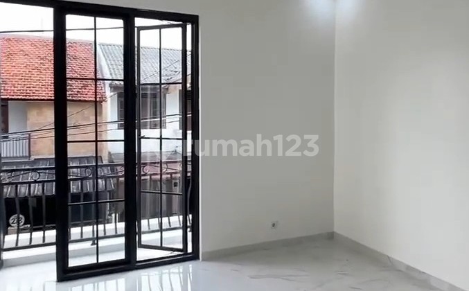 Rumah Mewah Dalam Komplek 2