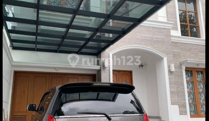 Rumah mewah dan baru, 2 lantai di Abdul Majid, Cipete