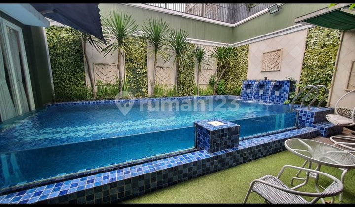 Rumah Mewah di Cipete, 2 lantai, dengan kolam renang, lokasi premium