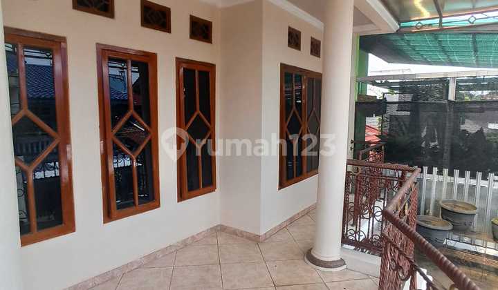 Rumah Bagus 2 Lantai di Cimanggis, Lokasi Strategis 2