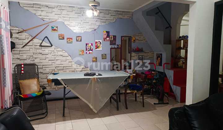 Rumah 1 Lt Plus Mezanin Homey Lokasi Strstegis Harga Bagus 2