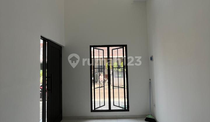 Rumah Cantik Siap Huni Lokasi Strategis dan Nyaman Rumah Cantik Siap Huni Lokasi Strategis dan Nyaman