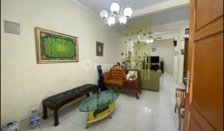 Dijual Rumah Cantik Lokasi Strategis Villa Bintaro 1