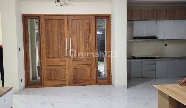 Disewakan Rumah Kantor Bagus  1