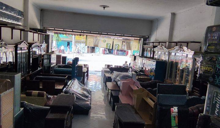Rumah Toko Mebel & Furniture Berikut Isinya 1