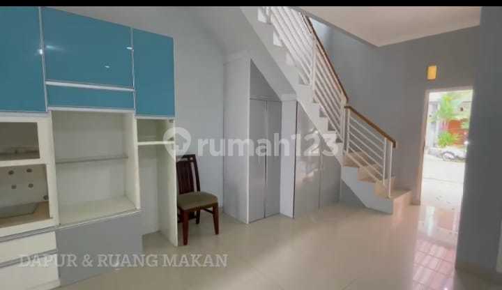 Rumah 2 Lantai Bagus di Jagakarsa, Jakarta Selatan