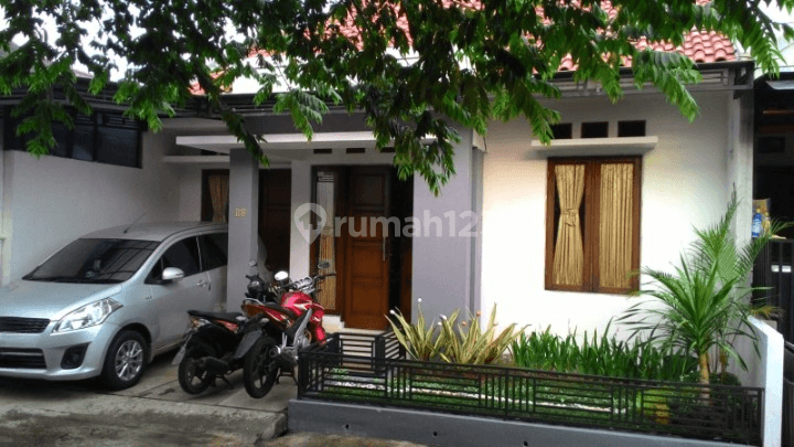 Rumah Bagus Dalam Town House di Beji, Depok 1