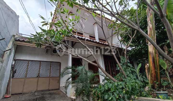 Nice 2-Story House Beji, Depok, Strategic Location 2