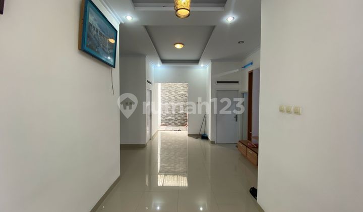 Rumah Bagus Dalam Komplek Di Beji, Depok, Lokasi Strategis