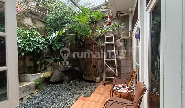 Rumah Bagus Dalam Komplek di Cinere