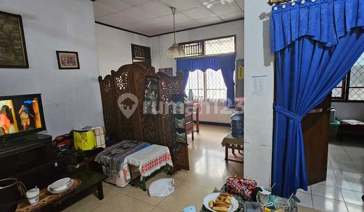 Rumah Lama Masih Terawat 2 Lantai di Jagakarsa, Lokasi Strategis 2