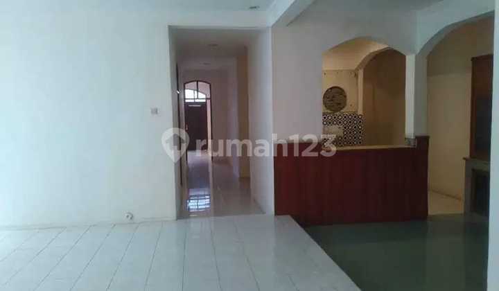 Rumah Di Pondok Labu, Jakarta Selatan, Lokasi Strategis