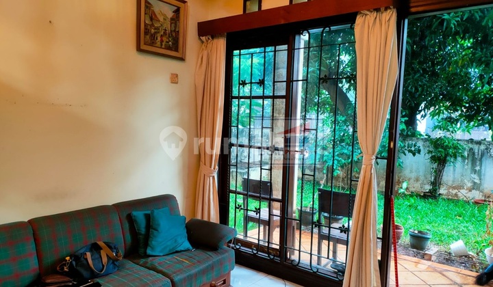 Rumah Hook di Villa Cinere Mas, Jalan Lebar, Lingkungan Sejuk