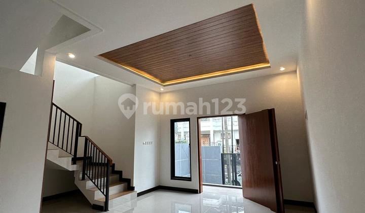 Rumah 2 Lantai di Cinere, Lingkungan Aman Dan Nyaman