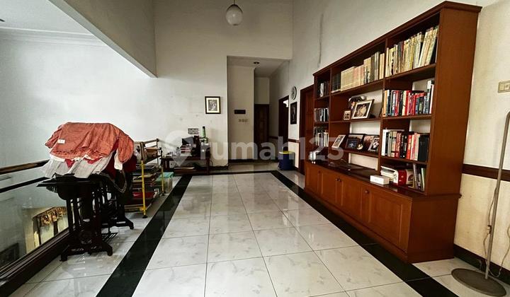 Rumah 2 Lantai Dalam Komplek di Lebak Bulus, Lingkungan Aman 2