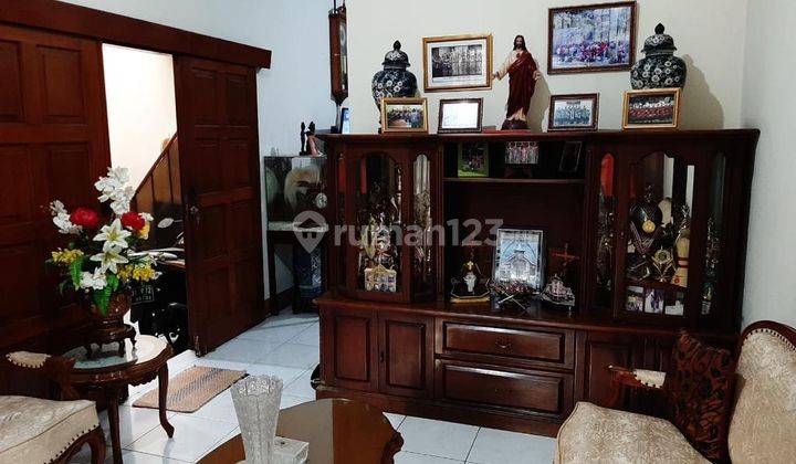 Rumah Bagus 2 Lantai Furnished di Ciledug Tangerang, Jalan Lebar 2