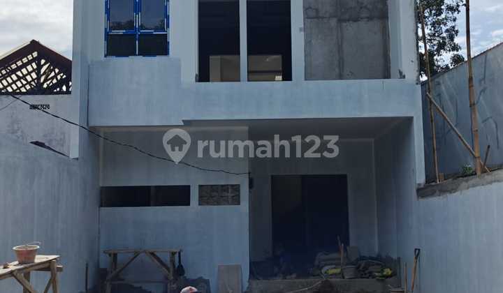 Rumah 2 Lantai, di Cinere, Linkungan Aman