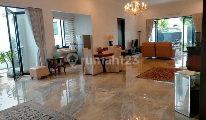 Beautiful 1-Story House Inside an Exclusive Complex 2