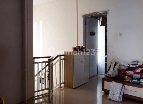 Dijual Cepat Rumah 2  Lantai Sial Huni di Cirendeu  2