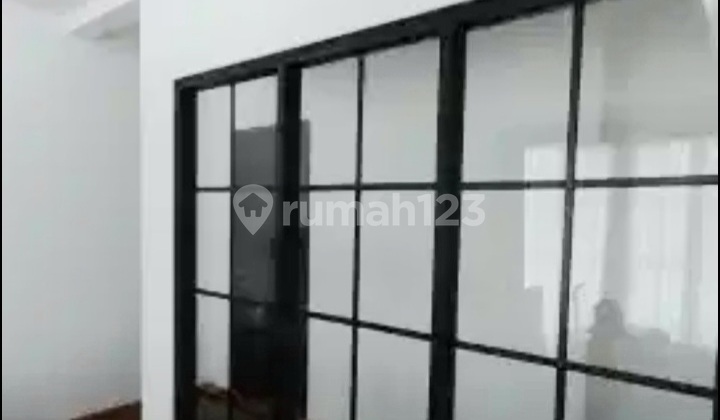For Quick Sale: Ready-to-Occupy House in South Jakarta, Bintaro, Veteran, Tanah Kusir. 2