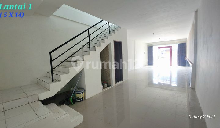 For Quick Sale: 3.5-Story Shop House in Radio Dalam, Strategic Location 1