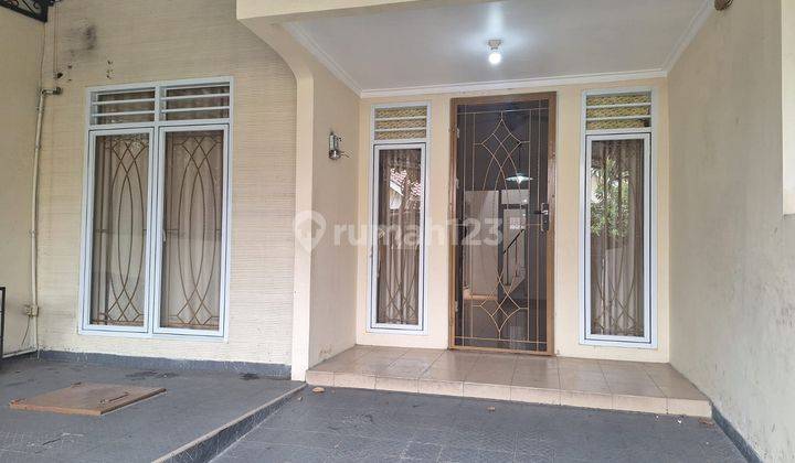 Rumah Metland Menteng Sewa Cepat Siap Huni Lingkungan Asri  1