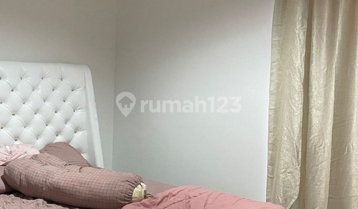 Fully Furnished Maison De Wisteria House in Metland Menteng Cakung, Ready for Immediate Move-In, Just Bring Your Suitcase