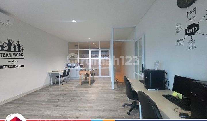 Sell Ready-to-Occupy Shop House, Strategic Location and Flood-Free on Jln Metland Menteng