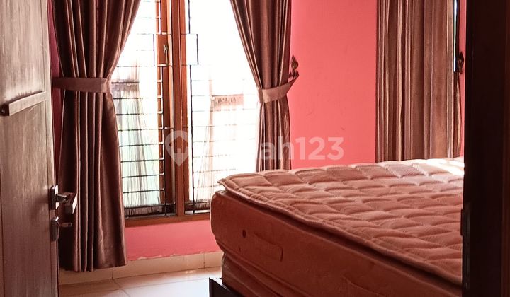 LUXURY HOUSE Metland Menteng 2-story HOOK FLOOD-FREE negotiable until deal.