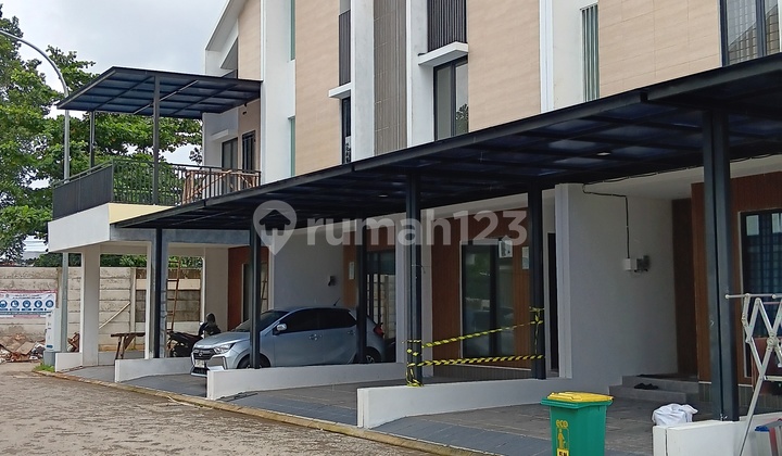 Termurah Diskon 20% Rumah Baru Attic 3 Lantai Lebar 6 Essence Jakarta Garden City Siap Huni Free PPN