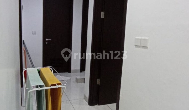 Rumah Lebar 8 Full Renov 2,5 Lantai Cluster Mississippi bisa KPR Semi Furnished Rumah Lebar 8 Full Renov 2,5 Lantai Cluster Mississippi bisa KPR Semi Furnished