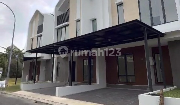 Rumah Attic Balcony Lebar 8 Essence Jgc Luas Siap Huni Free PPN bisa KPR