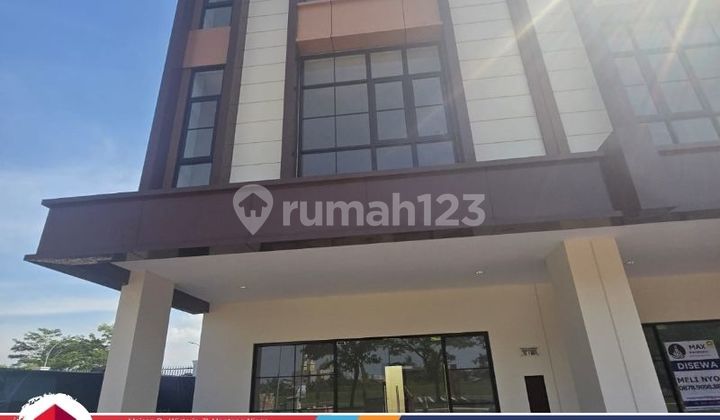 Ruko 3 Lantai Conifera Area Depan Metland Menteng Parkiran Luas