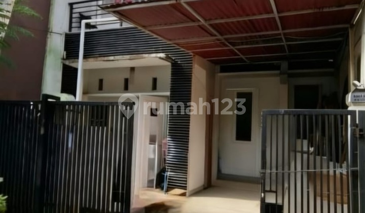 Rumah Pondok Kelapa 3 Lantai Jual Cepat Siap Huni bisa KPR
