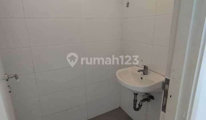 House 171M2 For Sale Cheap Zebrina Cluster Jgc Area Front Ready to Live Flood-Free Can KPR 2