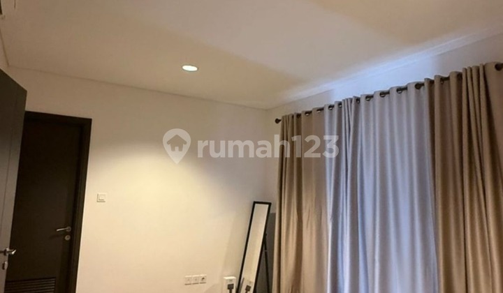 Sewa Rumah Mewah Siap Huni 4KT,Letak Strategis Dan Bebas Banjir Di Metland Menteng cluster Wisteria Anthia  Jakarta Timur 2