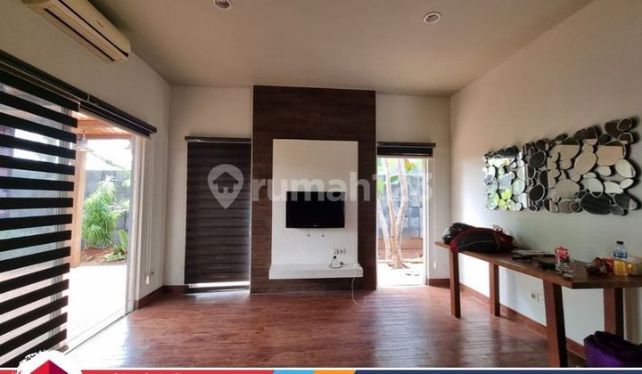 Wide Hook House 9 Renovated in Alamanda Cluster JGC Jakarta Garden City 2