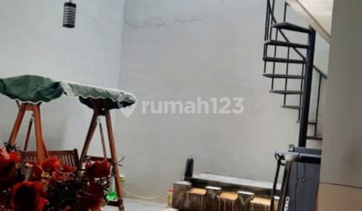 Jual Rumah Luas 160m2 Semi Furnish Siap Huni Di Metland Menteng Cakung Jakarta Timur 2