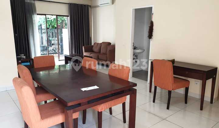 Sewa Rumah Full Furnished 2 Lantai,Letak Strategis dan Bebas Banjir di Cluster Cassia Jakarta Garden City (Jgc) Cakung Jakarta Timur