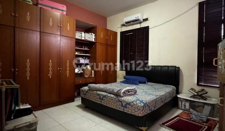 Quick Sale Nice Well-Maintained House on Jl Plafon Pulomas Kayuputih 2