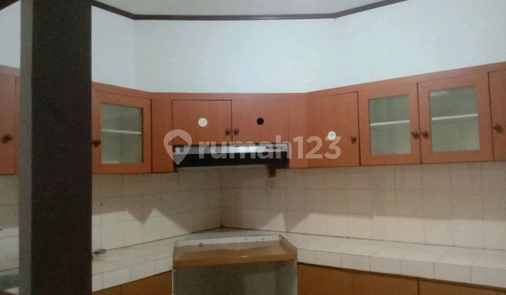 House Land Area 180 Strategic Location in Rawamangun East Jakarta 2