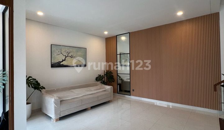 House of Riverside Residence at Setraduta Bandung House of Riverside Residence at Setraduta Bandung