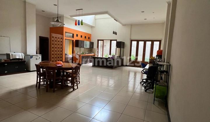 Well-Maintained Comfortable House In Setraduta Bandung