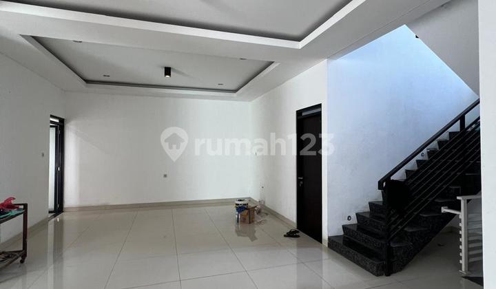 Well-Maintained Comfortable Home Setraduta Hegar Bandung