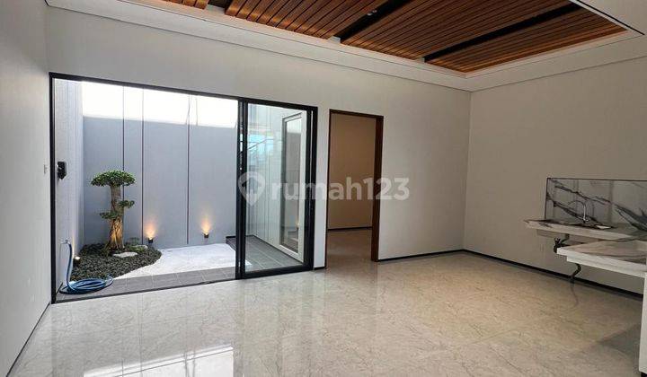 Rumah Modern Minimalis Setraduta Hegar Bandung 1