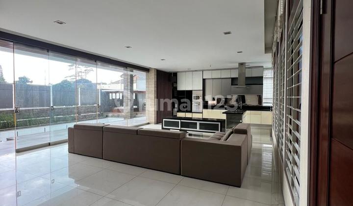 RUMAH LUX & TERAWAT di setraduta Bandung