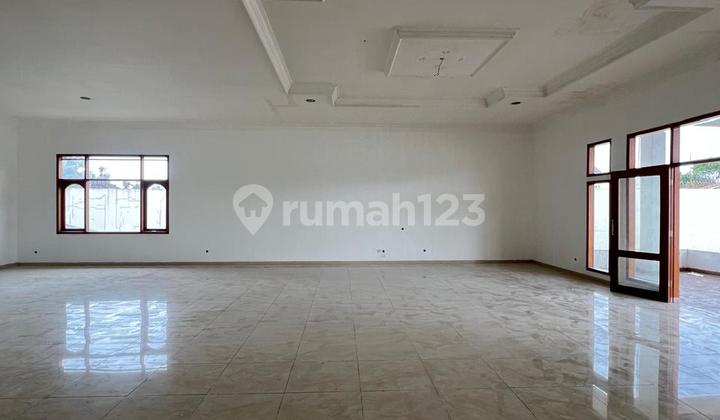Rumah Megah Premium di Supratman Bandung - Cocok untuk Hunian / Usaha